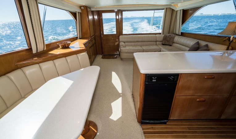 58 Viking Salon Aft