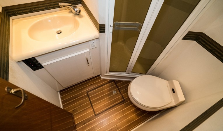 58 Viking Guest/Day Head