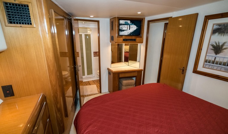 58 Viking Master Stateroom Facing Forward