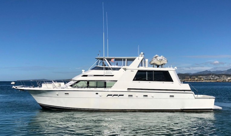 60 Hatteras 