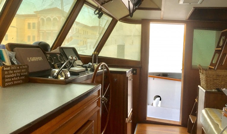 58 Hatteras Pilothouse