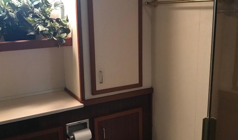 58 Hatteras Master Bathroom