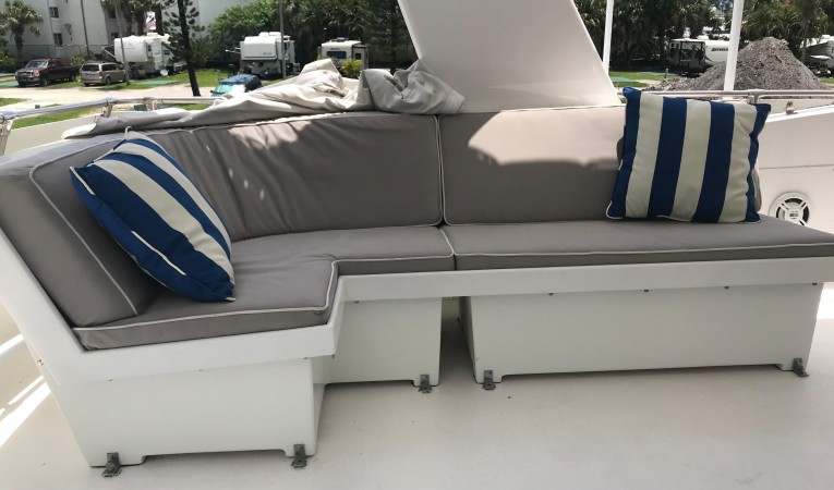 58 Hatteras Flybridge
