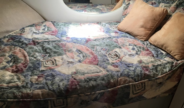 32 Silverton Forward Berth