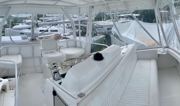 35 Luhrs 
