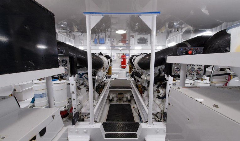 64 Viking Engine Room