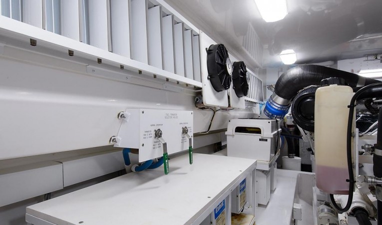 64 Viking Engine Room