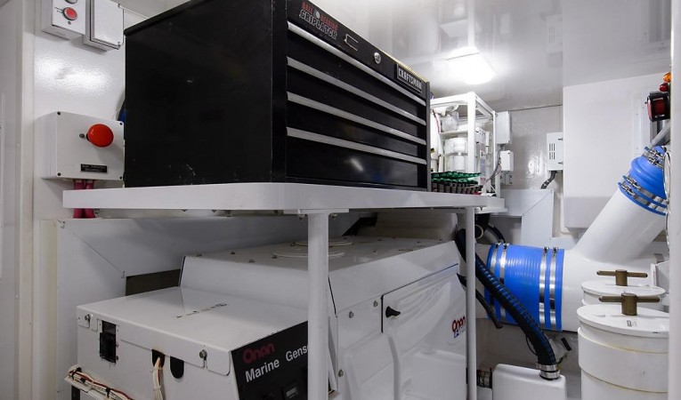 64 Viking Engine Room