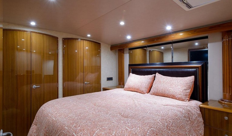 64 Viking Master Stateroom