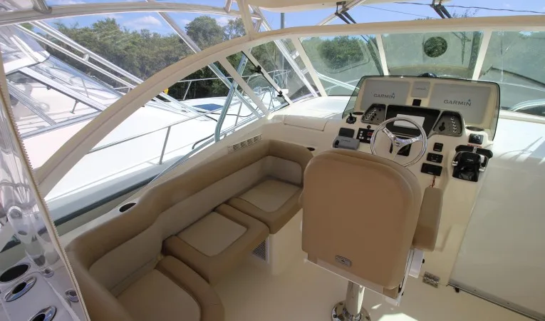 35 Scout Boats Seating