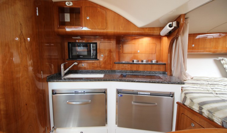 35 Scout Boats Galley