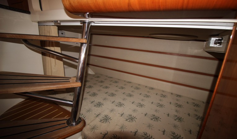 35 Scout Boats Aft Berth