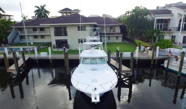 40 Luhrs Large Foredeck