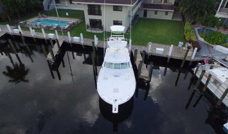 40 Luhrs Large Foredeck