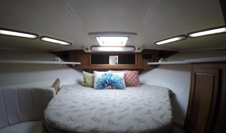 40 Luhrs Large Master Island Berth