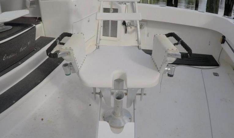 40 Luhrs Pompanette Fighting Chair