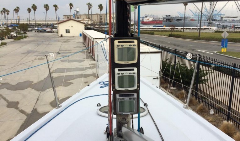 30 Farr Sailing Instruments on Mast