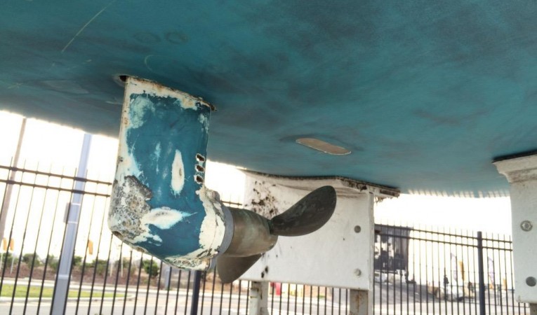 30 Farr Sail Drive w Feathering Propeller