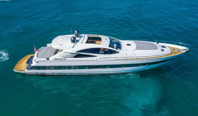76 Pershing 