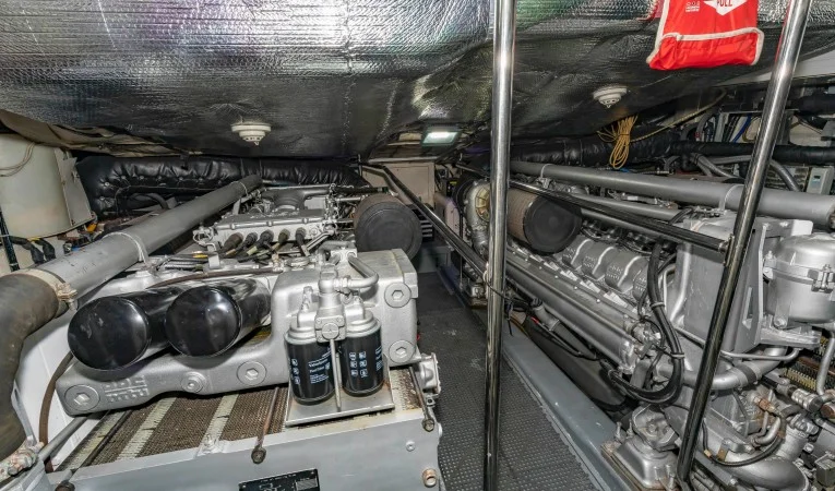 76 Pershing 