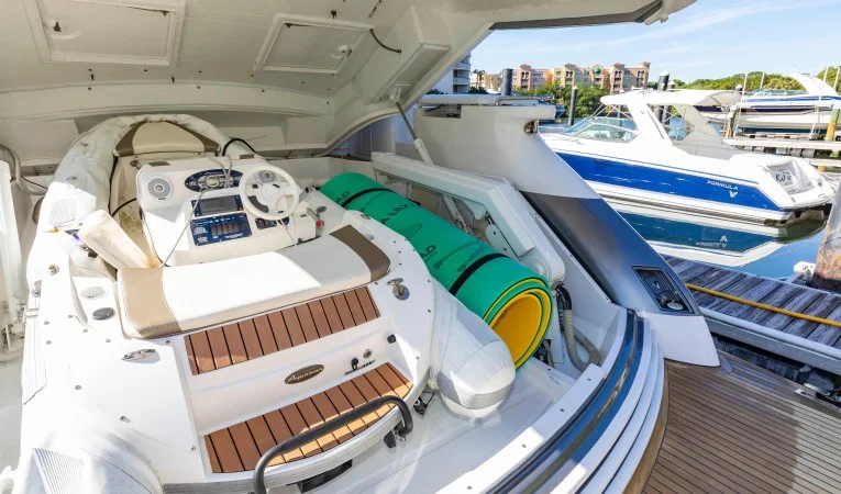 76 Pershing 