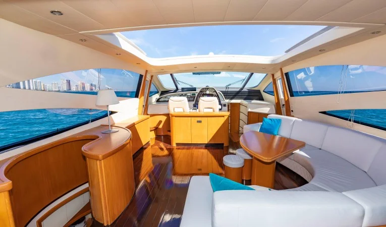76 Pershing 