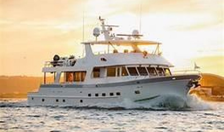 88 Outer Reef Yachts 