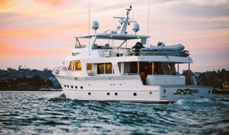 88 Outer Reef Yachts 