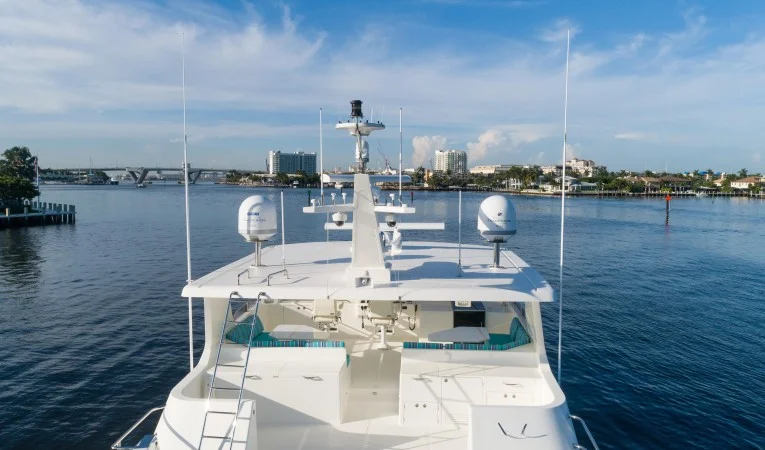 88 Outer Reef Yachts 