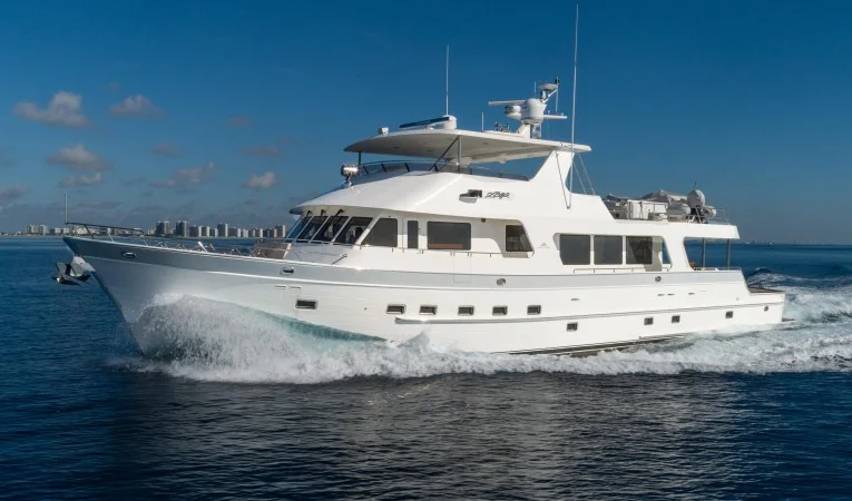 88 Outer Reef Yachts 