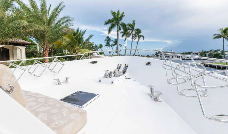 88 Outer Reef Yachts 