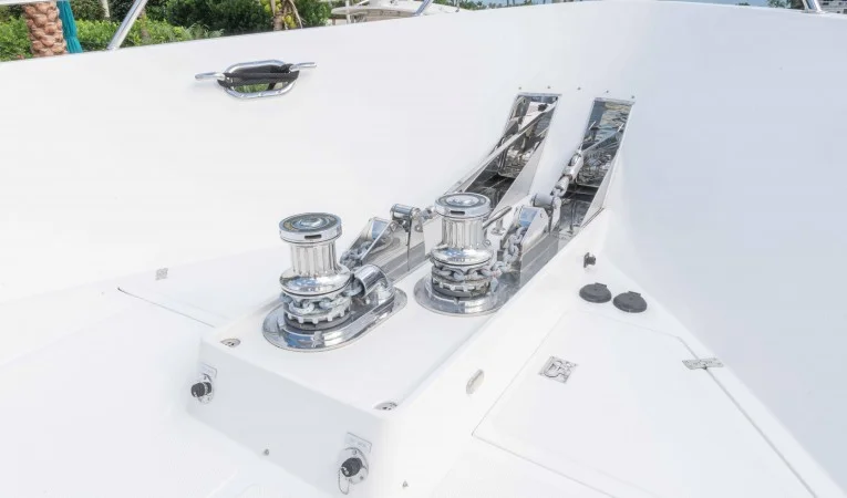 88 Outer Reef Yachts 