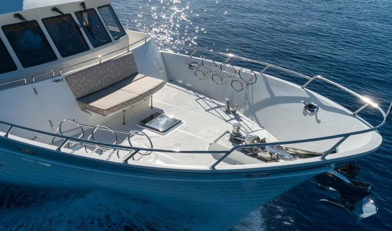 88 Outer Reef Yachts 