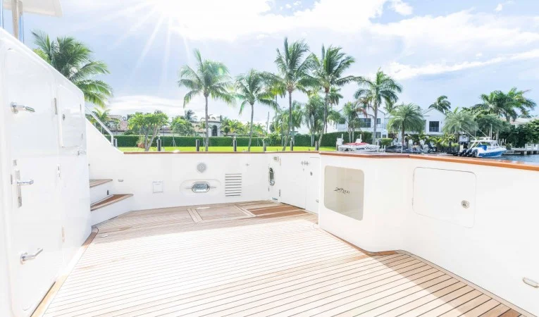 88 Outer Reef Yachts 