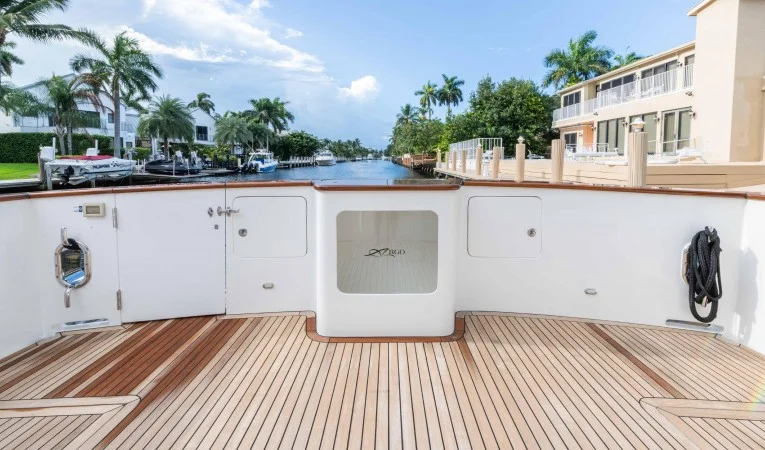 88 Outer Reef Yachts 