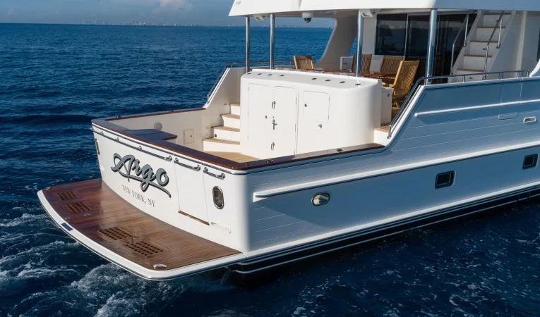 88 Outer Reef Yachts 