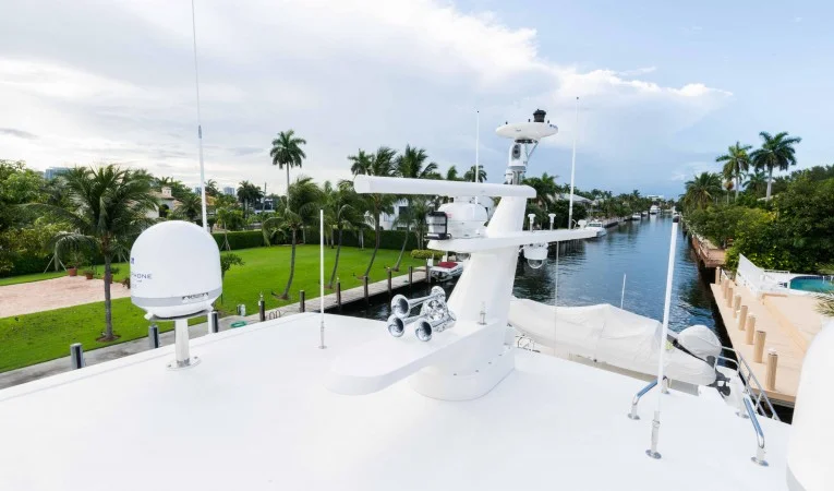 88 Outer Reef Yachts 