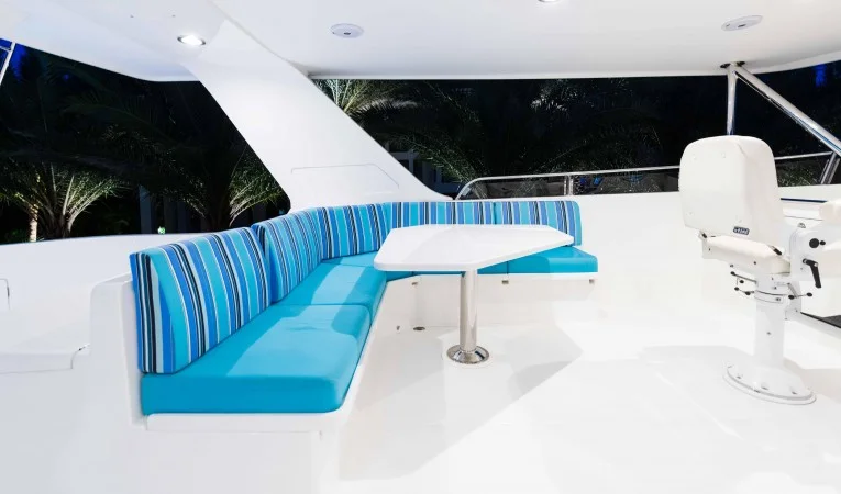 88 Outer Reef Yachts 