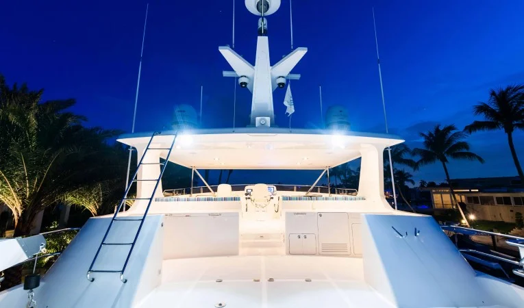 88 Outer Reef Yachts 