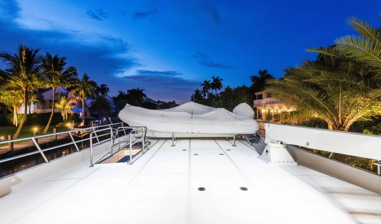 88 Outer Reef Yachts 