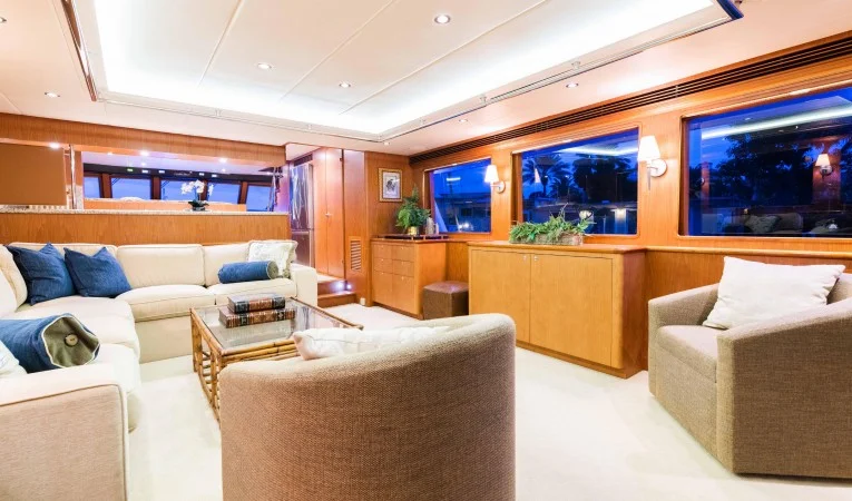 88 Outer Reef Yachts 