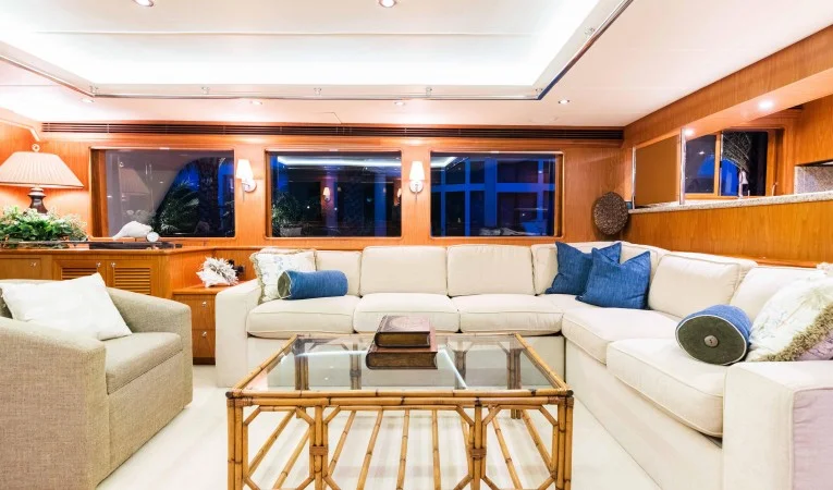 88 Outer Reef Yachts 