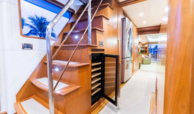 88 Outer Reef Yachts 