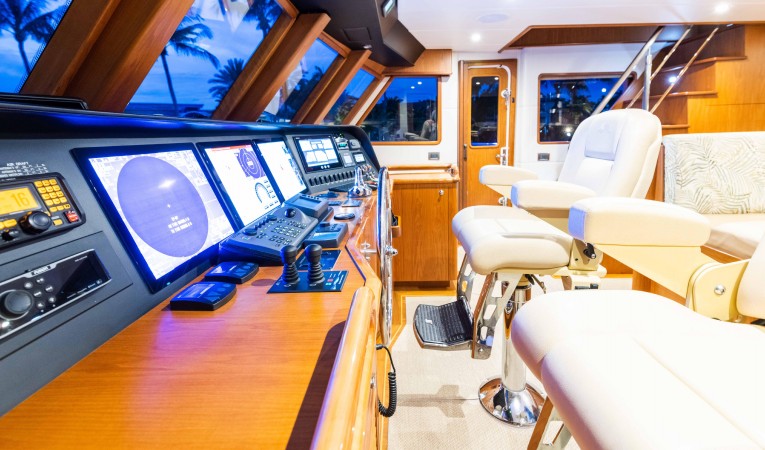 88 Outer Reef Yachts 