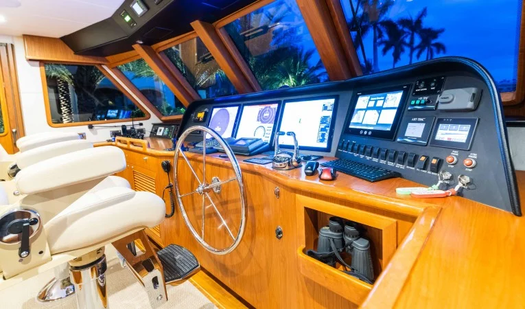 88 Outer Reef Yachts 