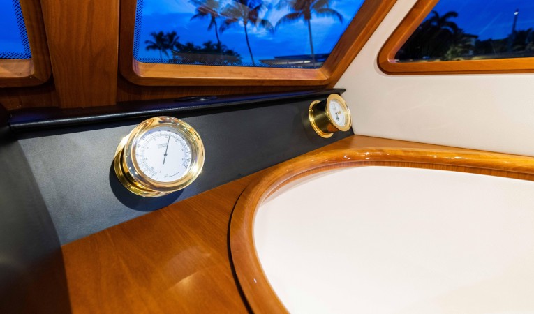 88 Outer Reef Yachts 