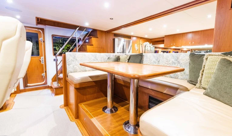 88 Outer Reef Yachts 