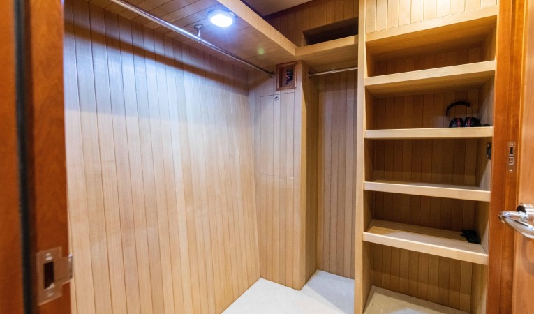 88 Outer Reef Yachts 