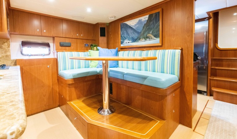 88 Outer Reef Yachts 