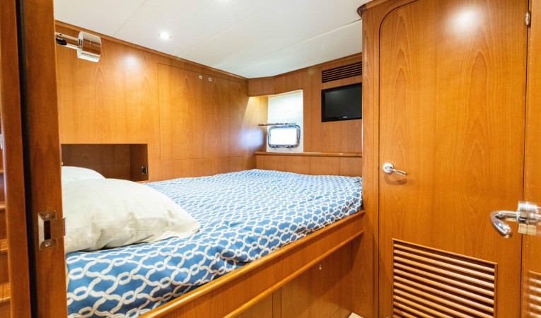 88 Outer Reef Yachts 